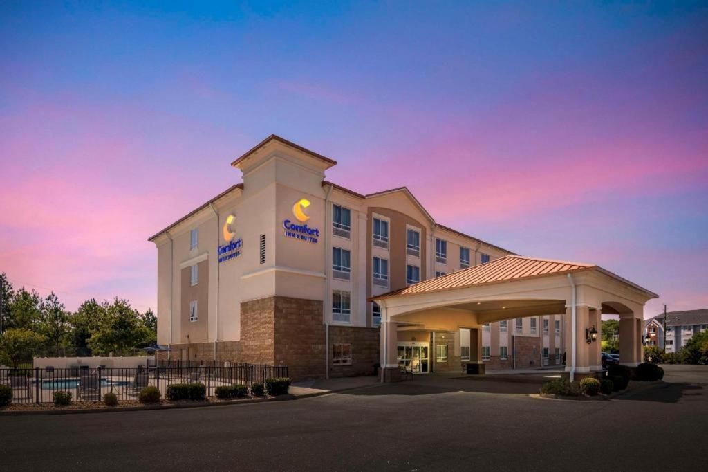 Comfort Inn & Suites Tifton Exterior foto